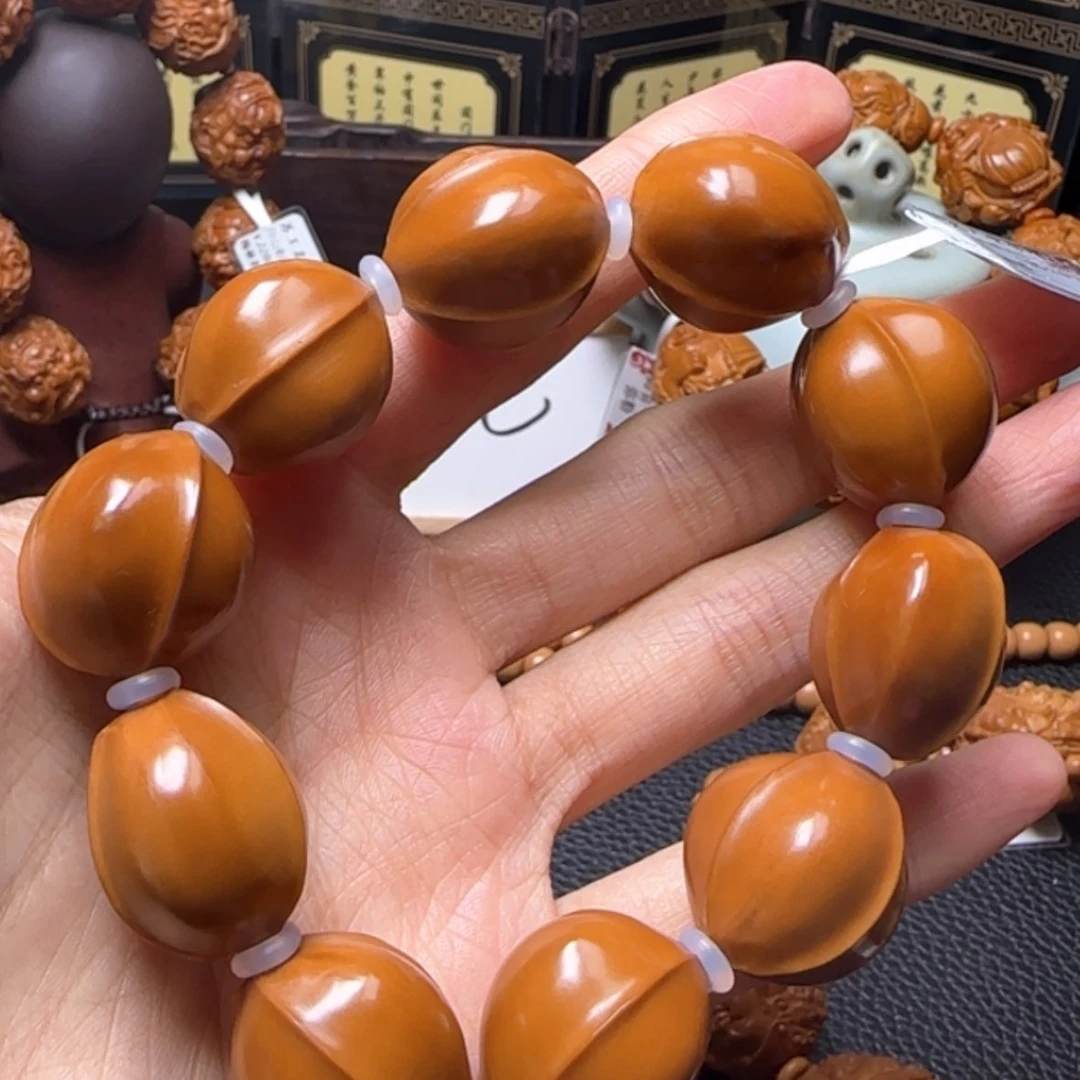 【闪购商品】橄榄核手串鲨鱼背素核