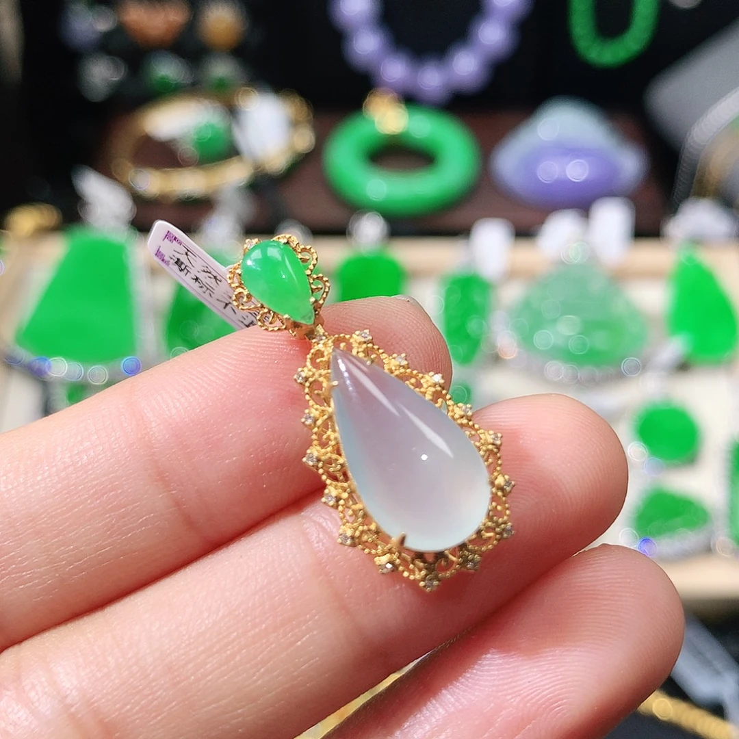 翡翠18K金镶嵌吊坠(不含链)