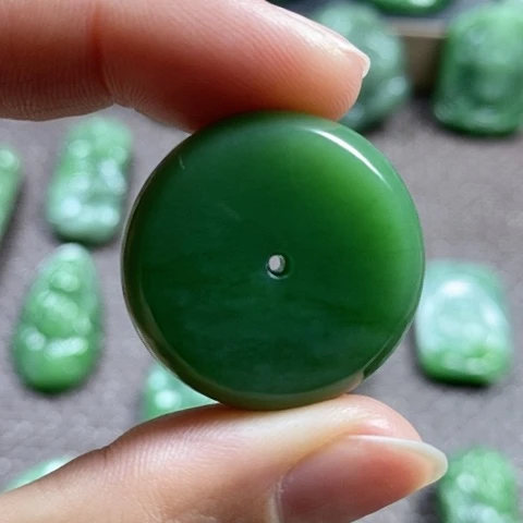 【闪购商品】颈饰未镶嵌和田玉