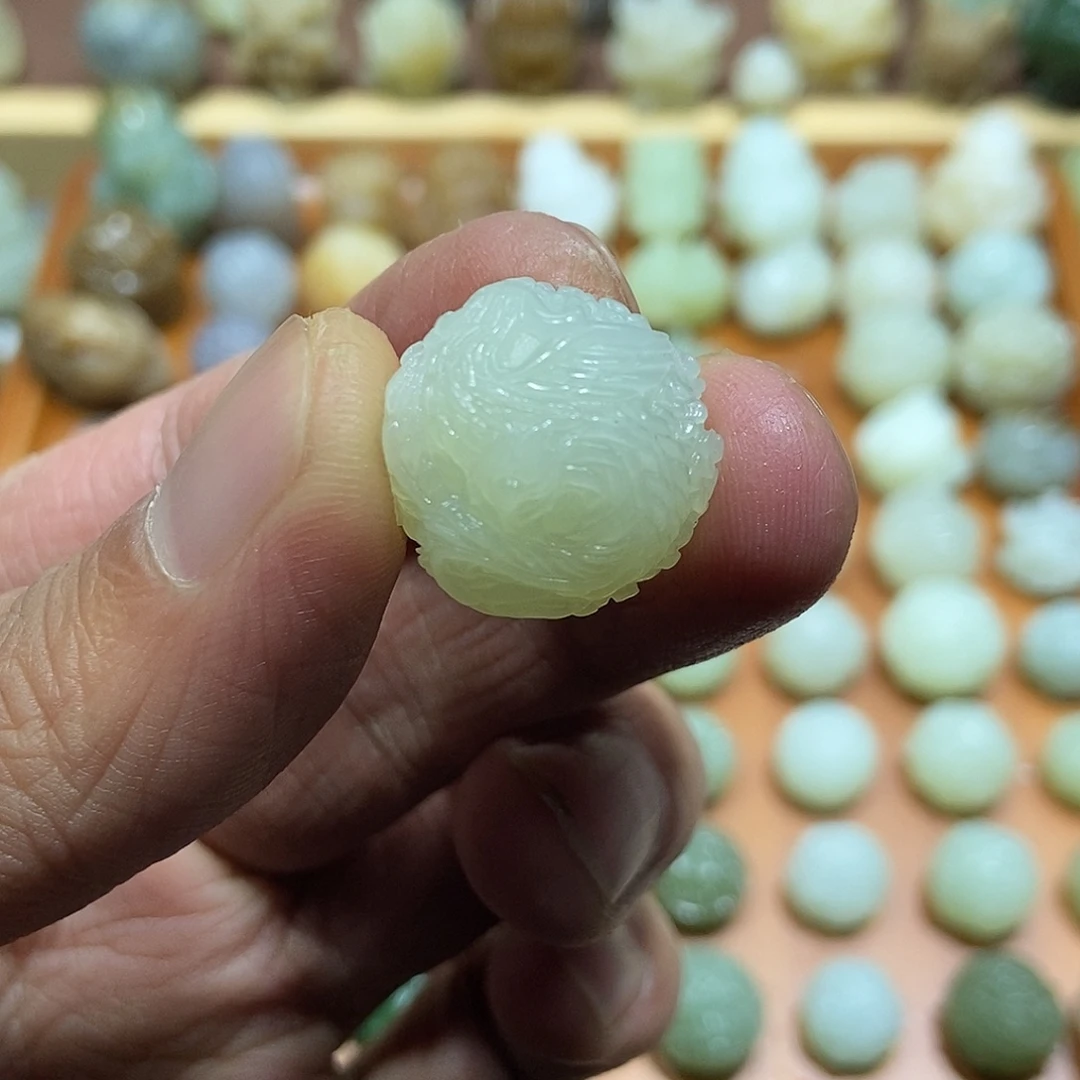 和田玉未镶嵌颈饰定制