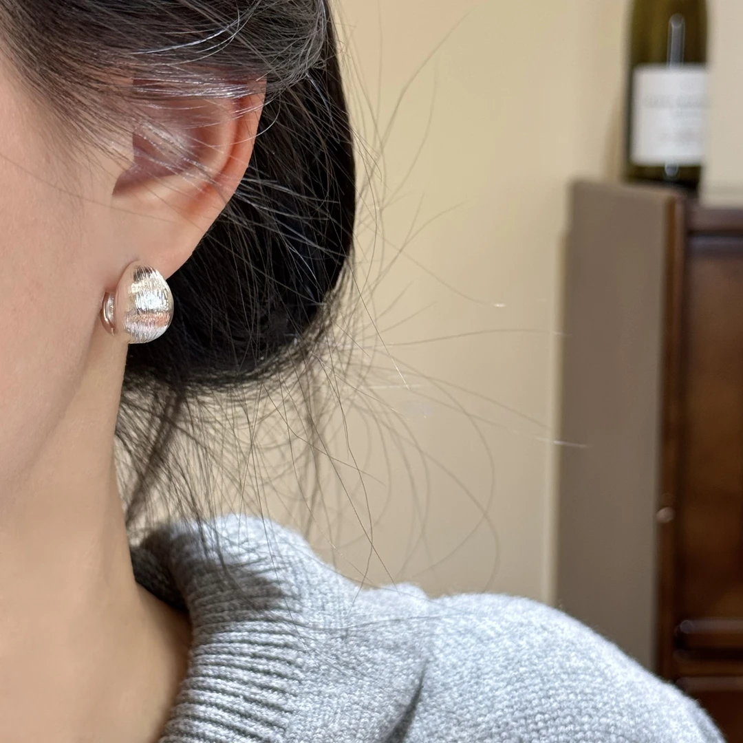 拉丝圆球耳扣轻奢高级感气质精致耳饰A-146