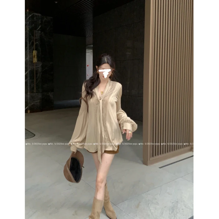 华尔兹 杏金色V领衬衫女秋新款小众设计长袖衬衣宽松上衣3392#