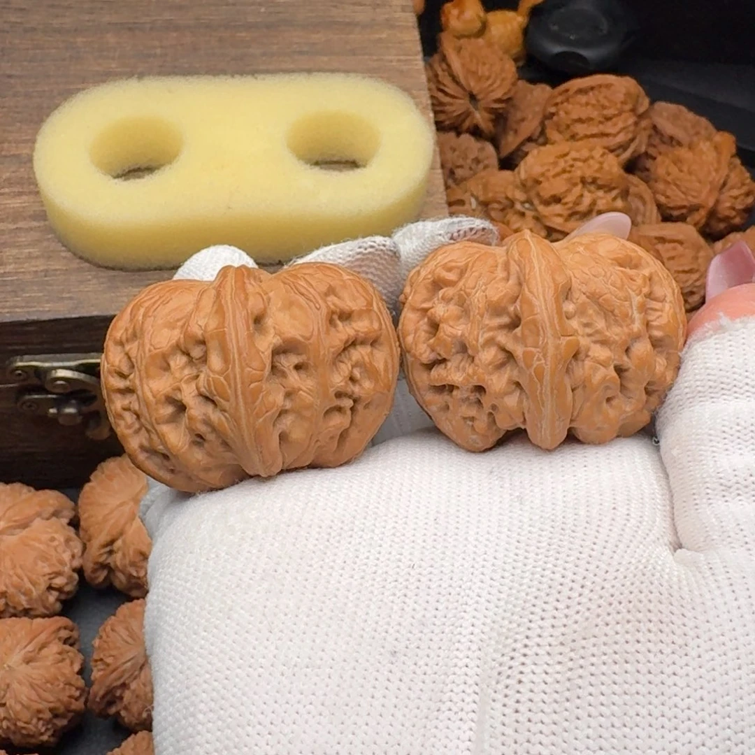 文玩核桃吊坠45元宝21