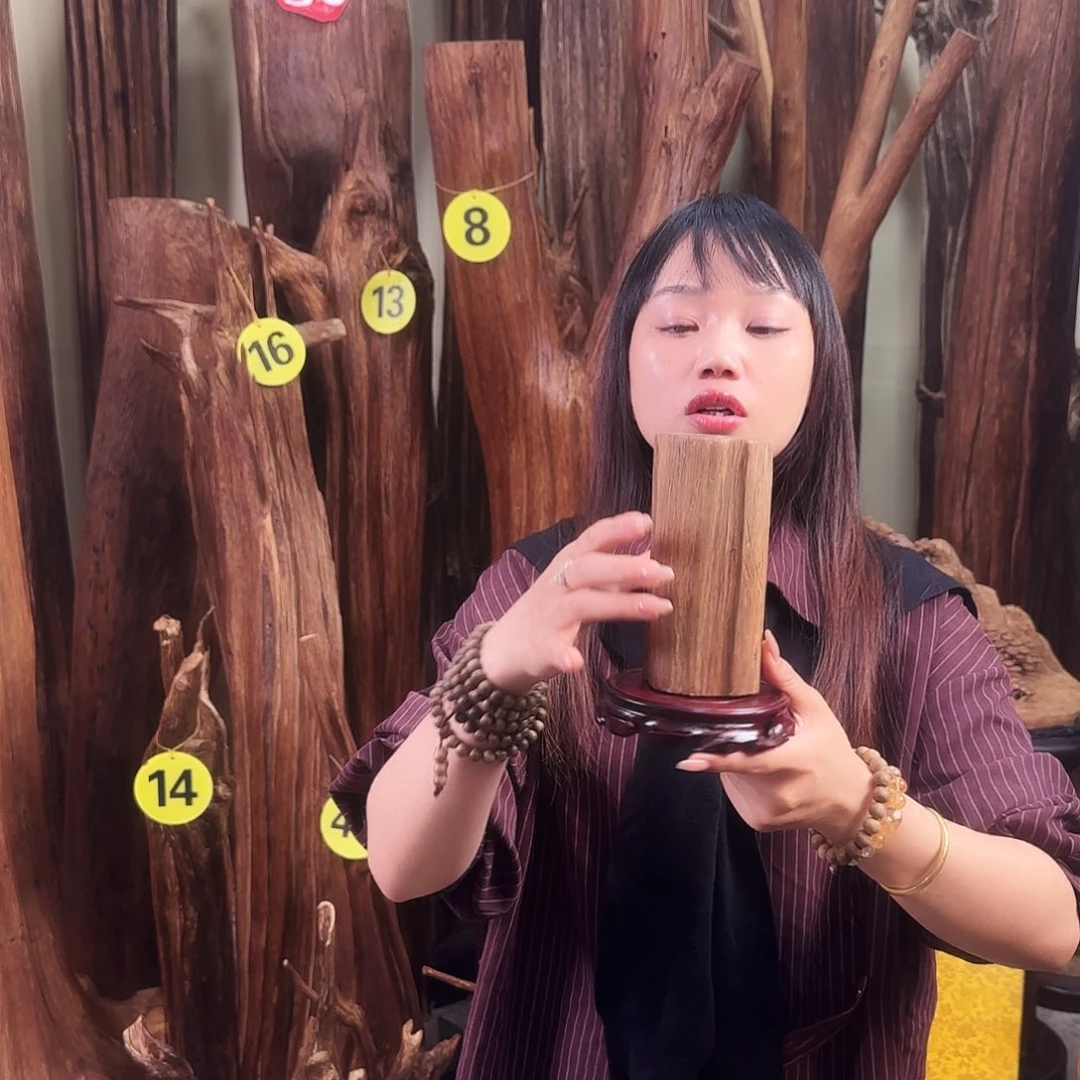 沉香沉香碎屑沉香原材料➕底座