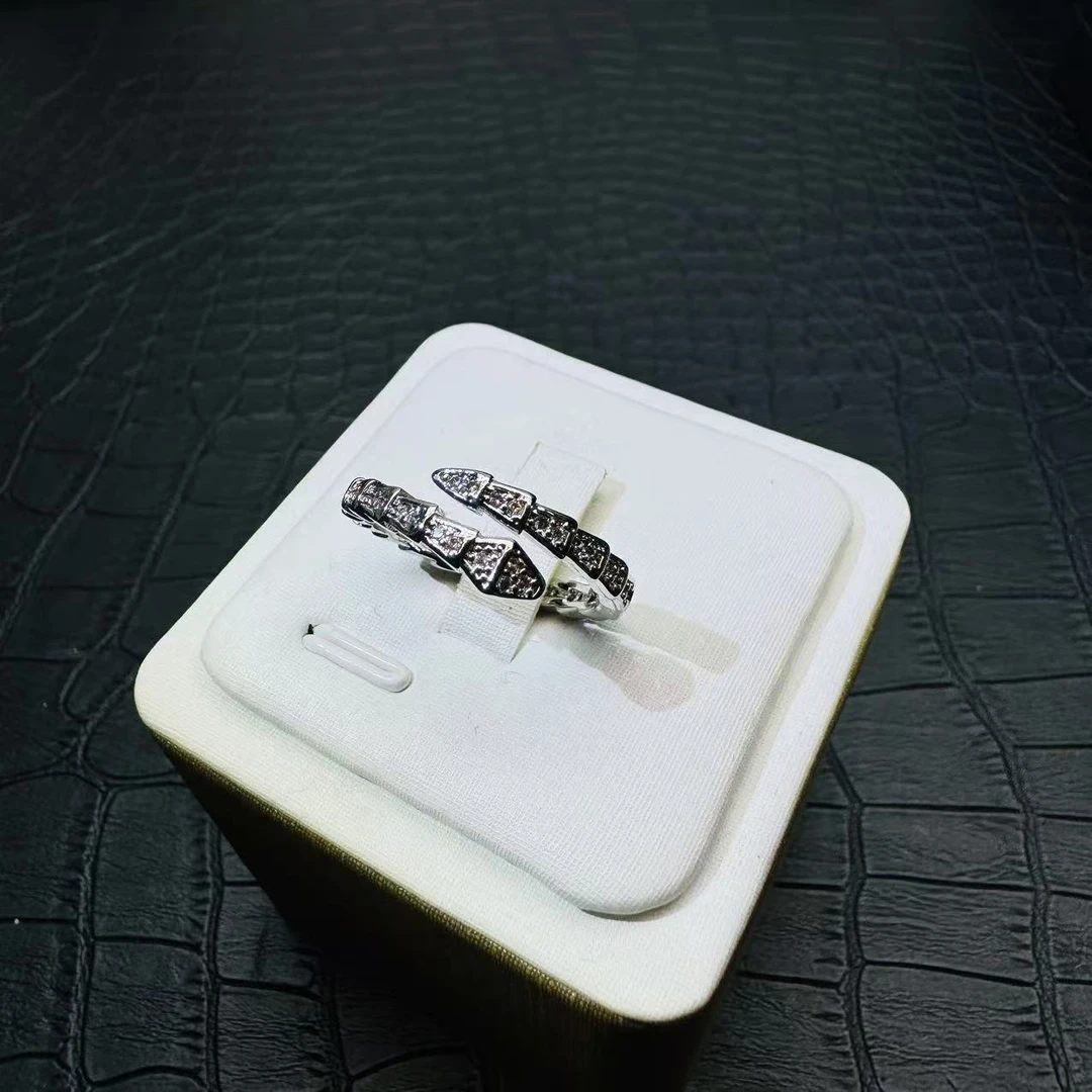 《天利贸易》 收藏级轻奢戒指B008