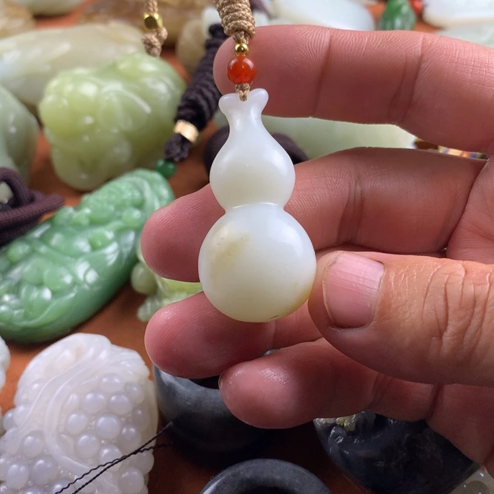 未镶嵌和田玉挂件