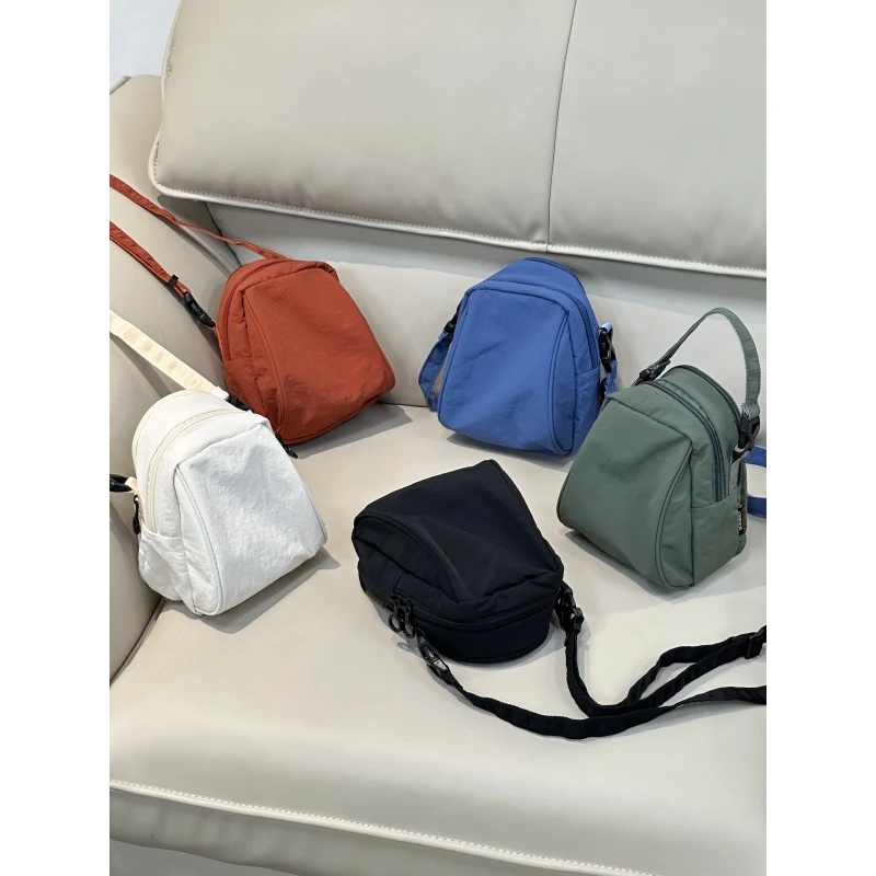 【八妹】B63 简约单肩斜挎包