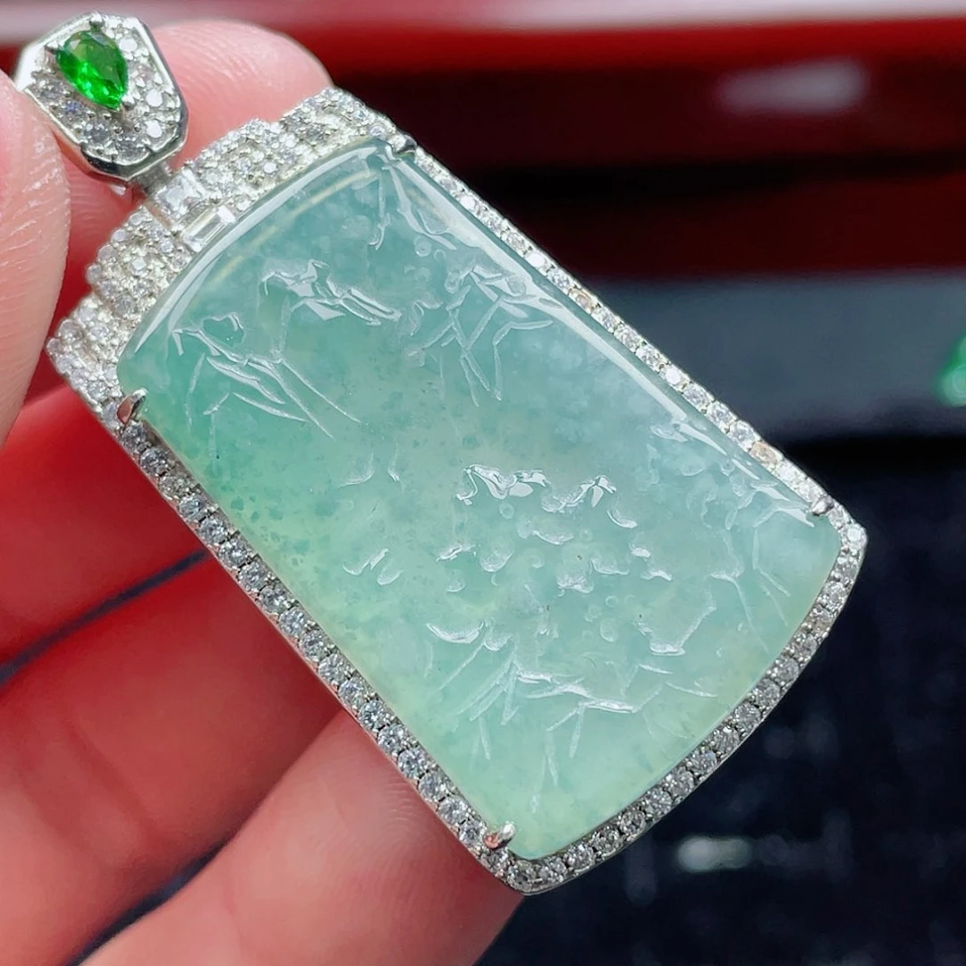 翡翠颈饰未镶嵌4，