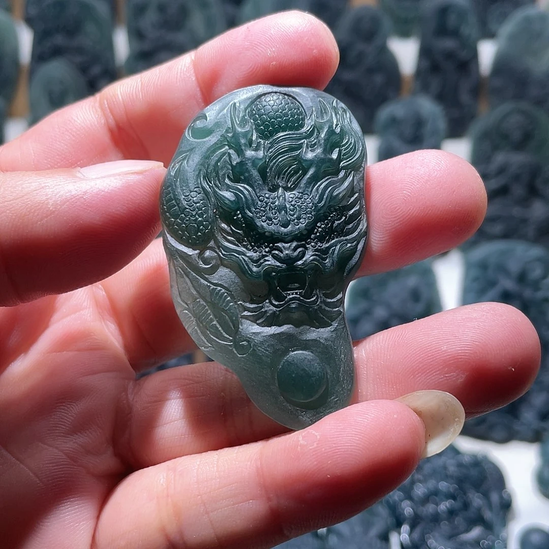定制翡翠未镶嵌龙