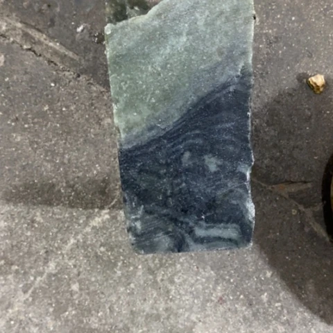 未镶嵌和田玉（糖玉）挂件青*