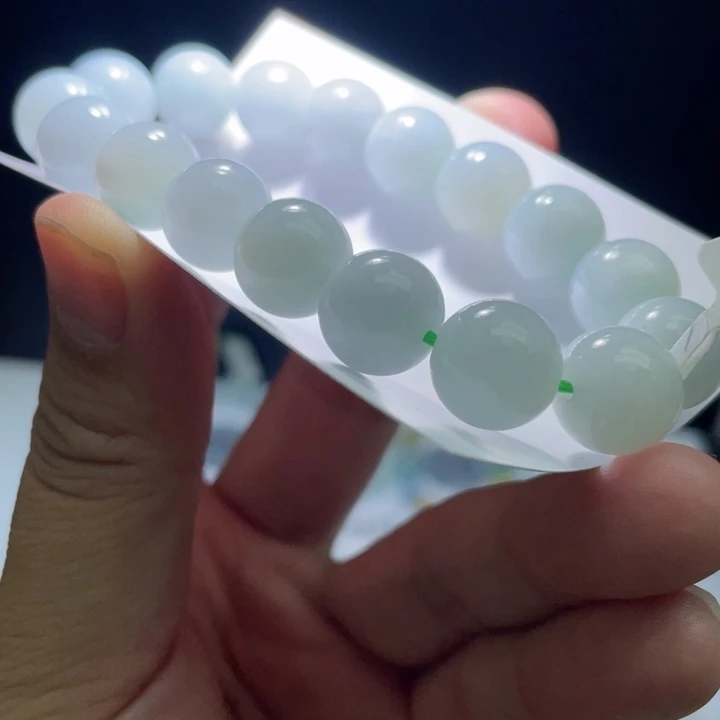 未镶嵌手链翡翠翡翠卡12左右