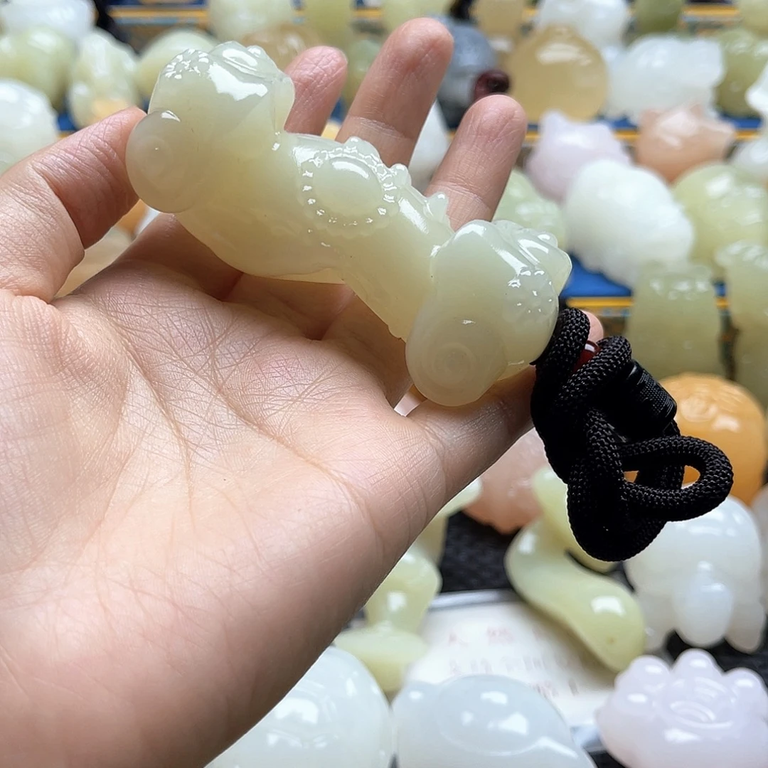 蓝***雨新疆昆仑山脉山料