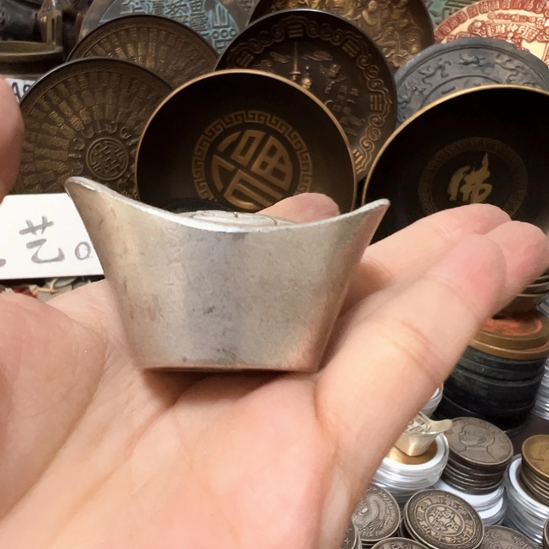 金属复古风格摆件