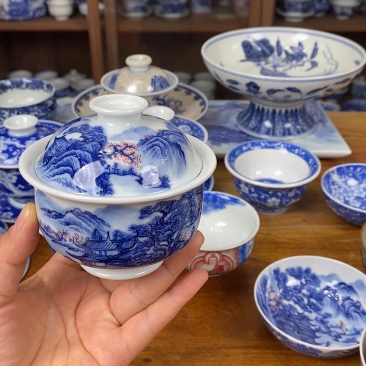 青花手绘山水盖碗