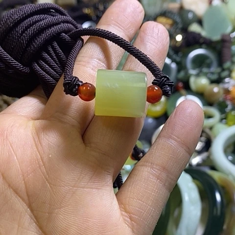 岫玉未镶嵌颈饰一个多样性发货