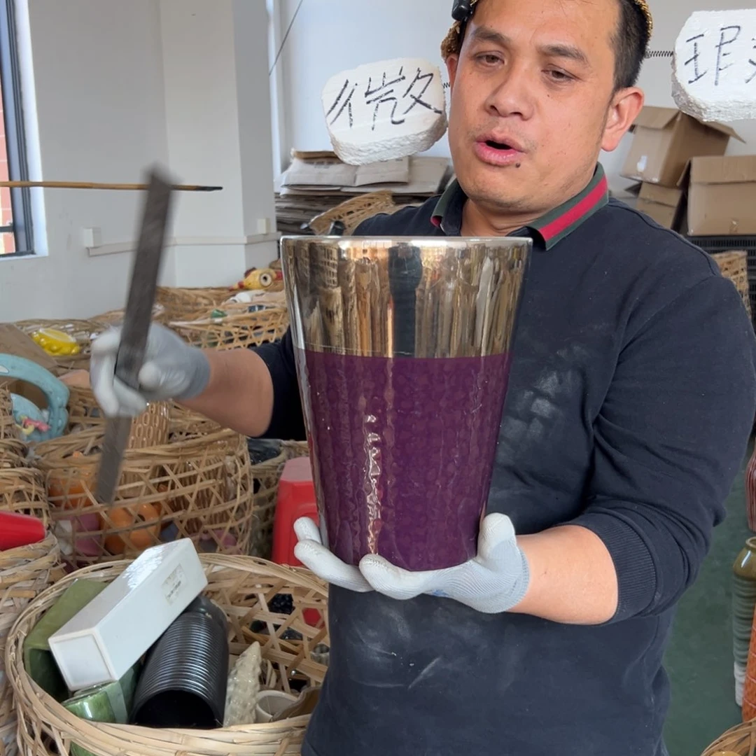 摆件172 号高中低温陶瓷瓶（部分微瑕）