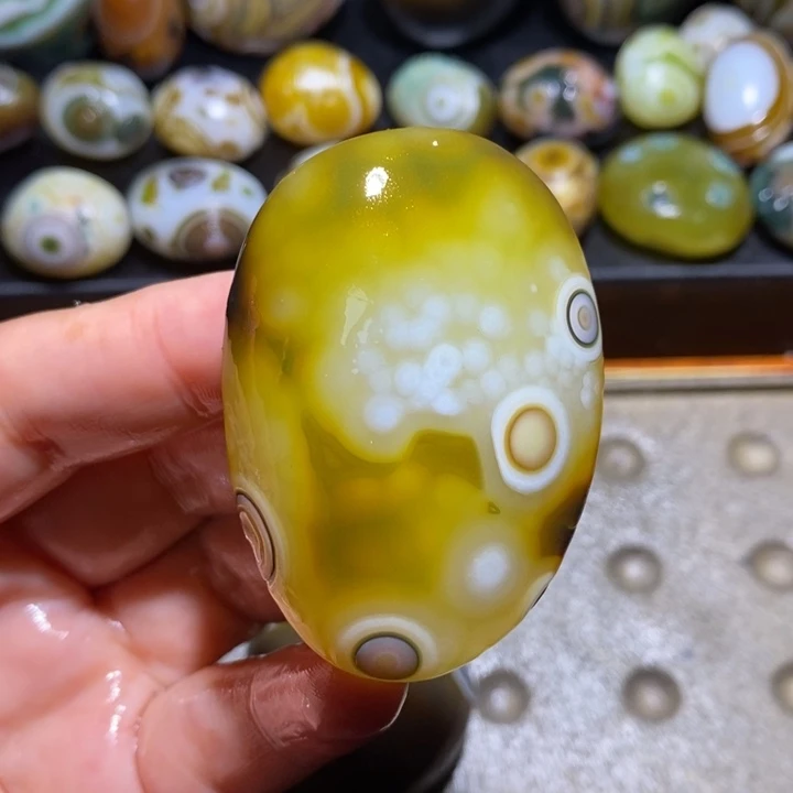 未镶嵌玛瑙/玉髓珠宝半成品70