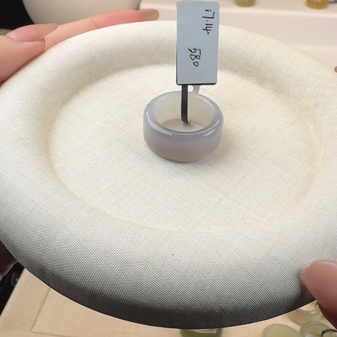 和田玉戒指未镶嵌?***藏