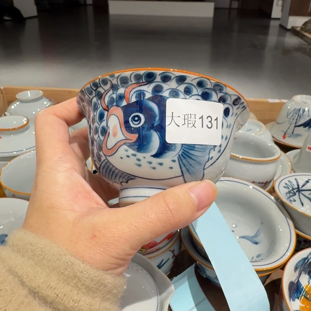 釉下手绘茶具微瑕