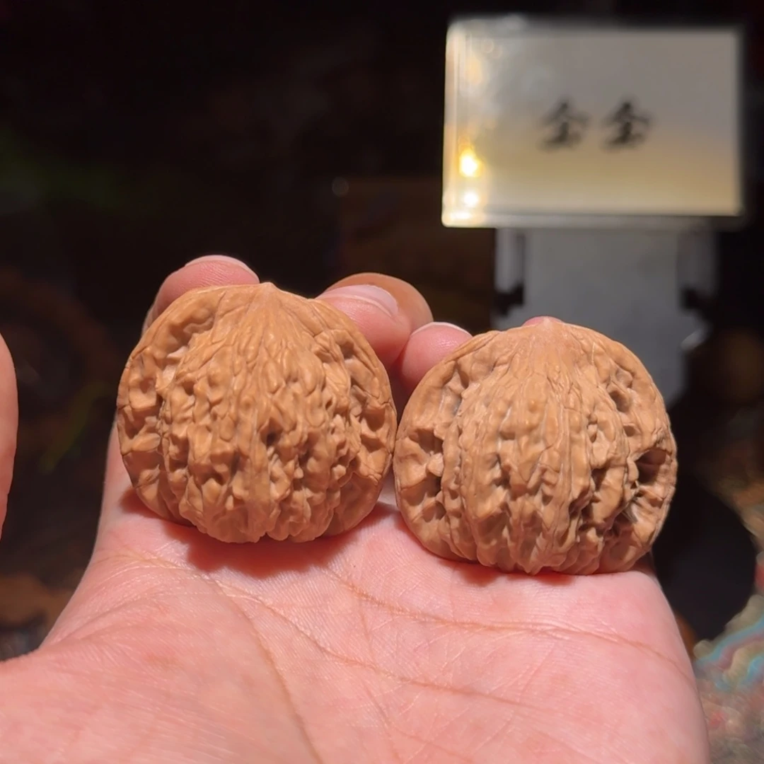 把件核桃081虎头，尺寸40