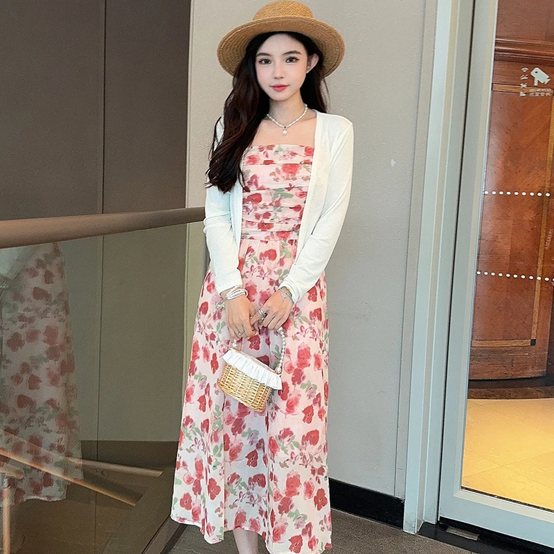 粉色碎花连衣裙女2024新款法式吊带温柔风薄款气质长款时尚爆款裙