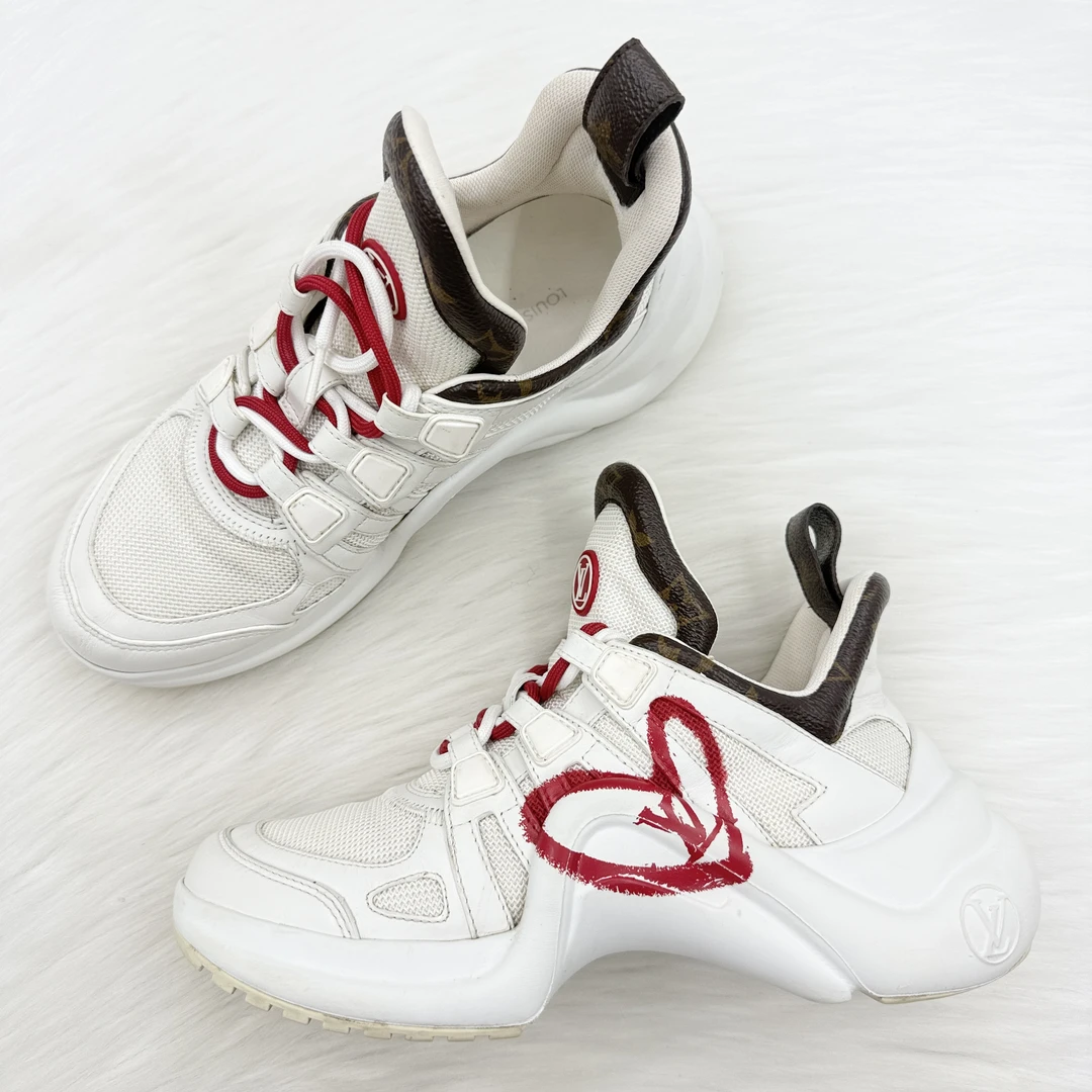 95新 LouisVuitton/路易威登 爱心老花鞋 35.5码 公价1w bd361