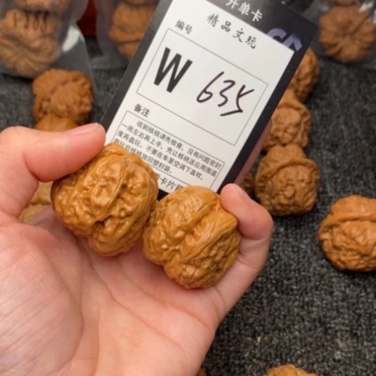 吊坠桃核我是第一百35