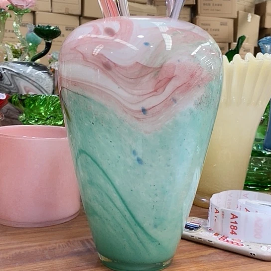 琉璃花瓶高31厘米口径9厘米