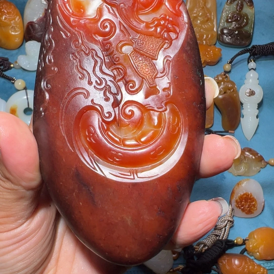 邳***业和田玉未镶嵌颈饰