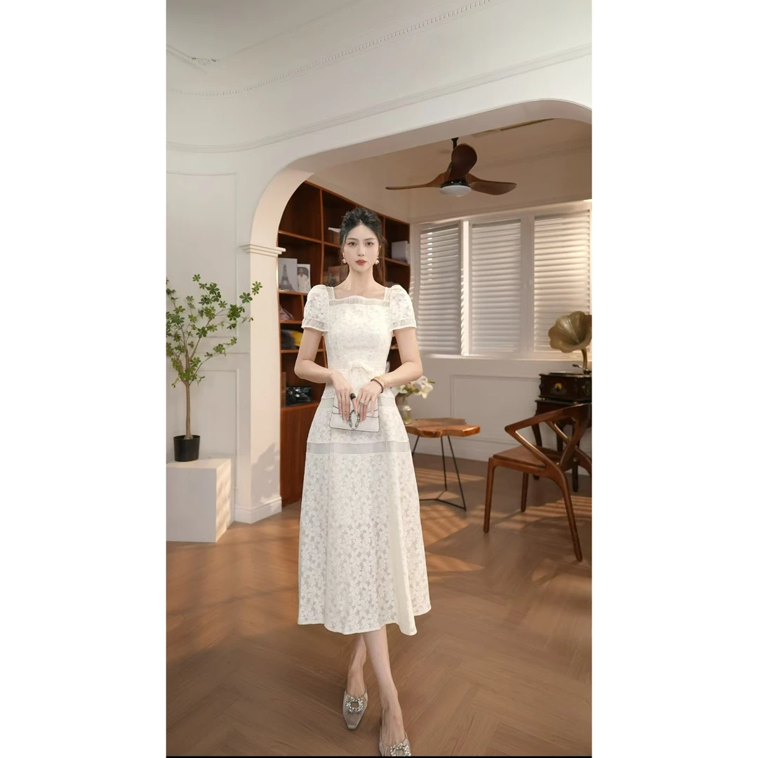 【宝总】时尚优雅收腰修身名媛宴会显瘦轻奢方领设计感连衣裙9047