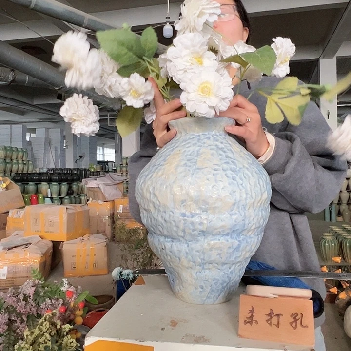 景德镇陶瓷花瓶工厂