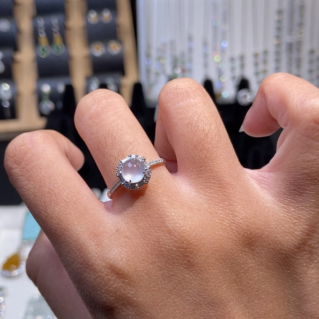 翡翠18K金镶嵌戒指