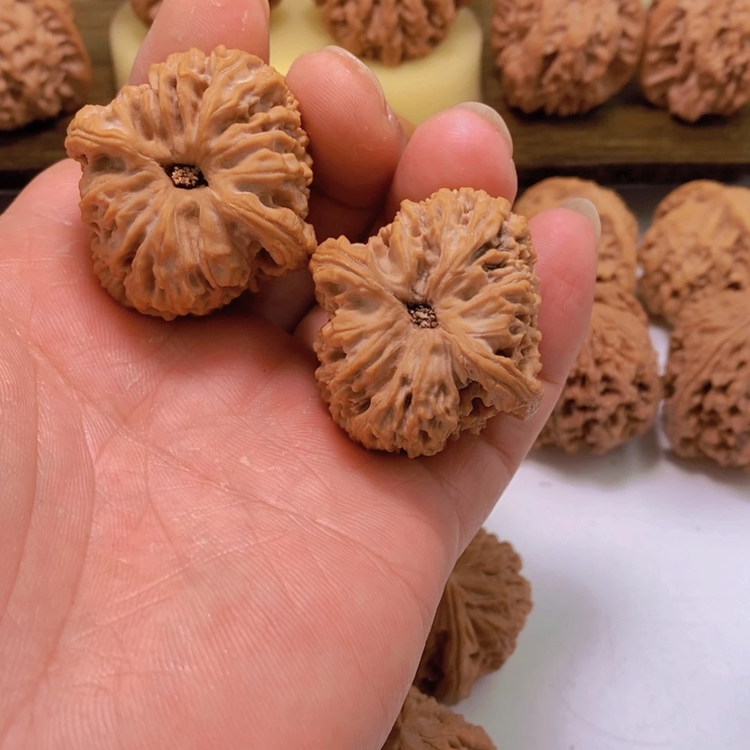 文玩核桃吊坠唐*文玩核桃南疆