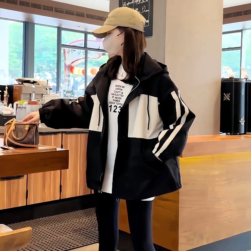 2025工装冲锋衣短外套女春秋新款宽松休闲户外运动连帽夹克风衣潮