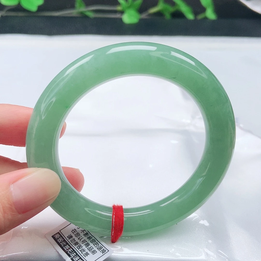翡翠未镶嵌手镯（圆镯）54圆