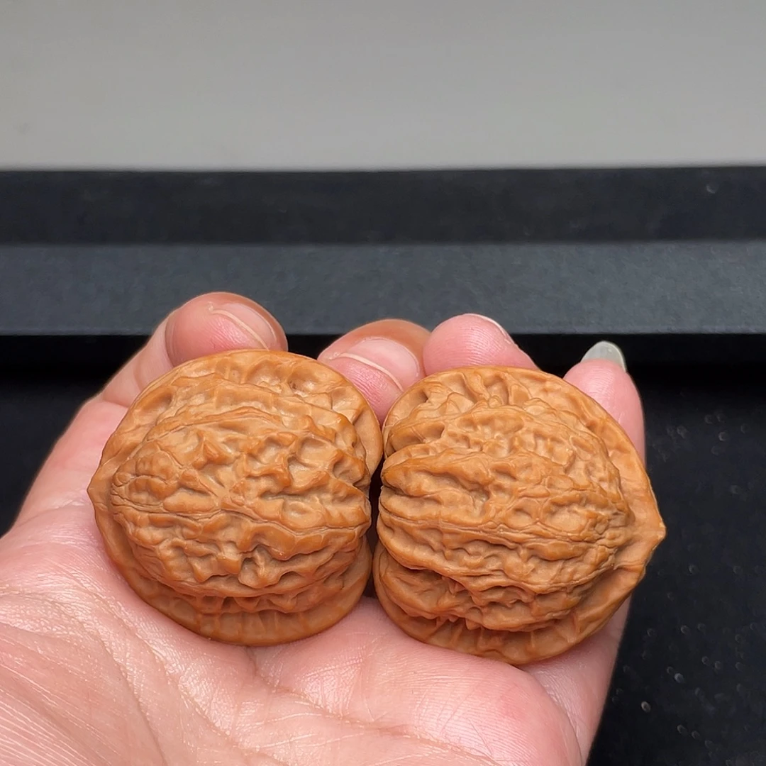把件猴头核桃37×34全品头茬金牛狮子头XM3503