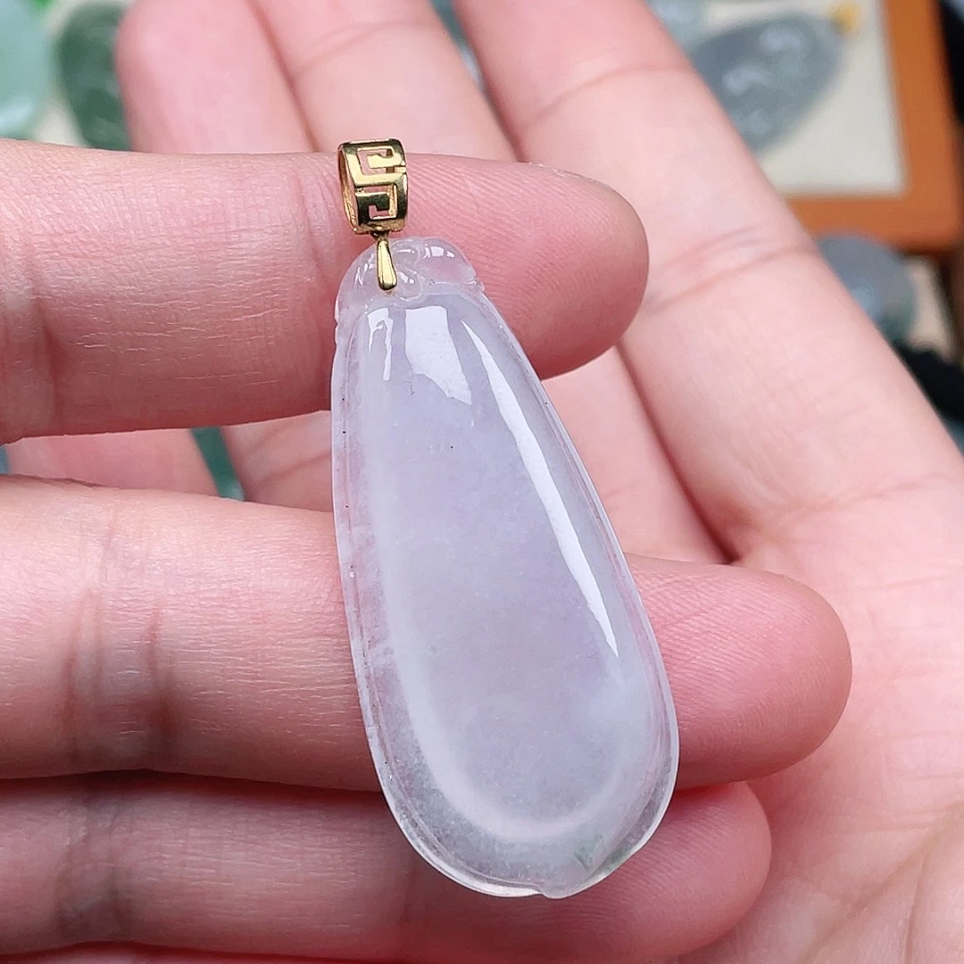 翡翠未镶嵌颈饰福瓜