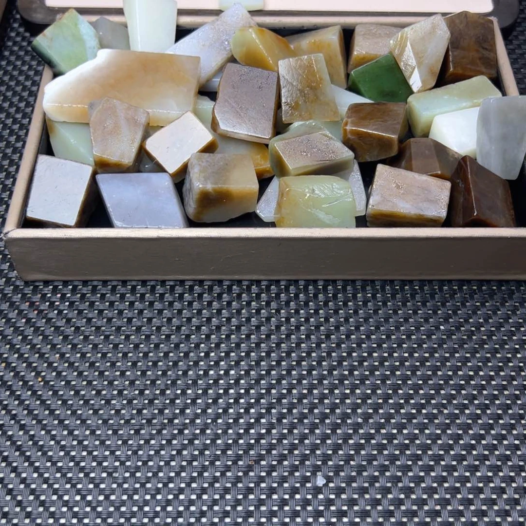 和田玉未镶嵌珠宝半成品