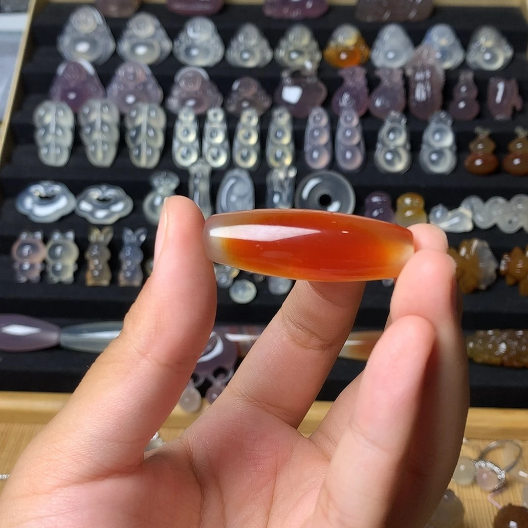未镶嵌颈饰玛瑙/玉髓凤*酥