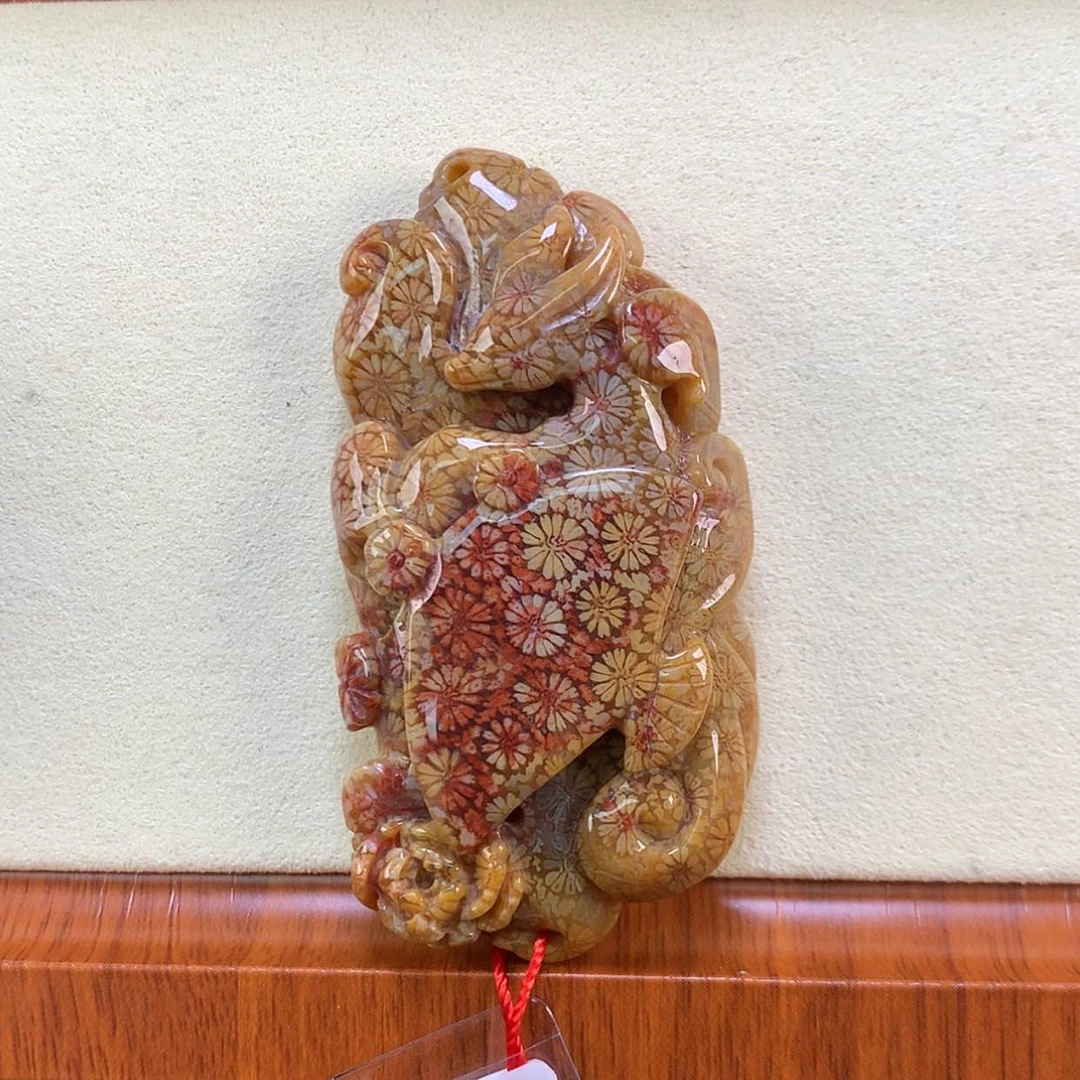 【闪购商品】颈饰未镶嵌硅化珊瑚（珊瑚玉）上新立体九尾狐（44号）