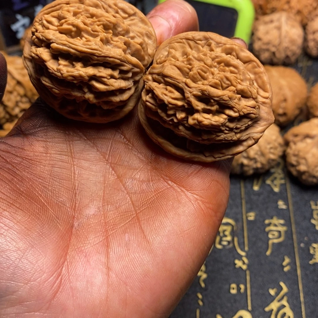 寇***寇文玩核桃吊坠虎头