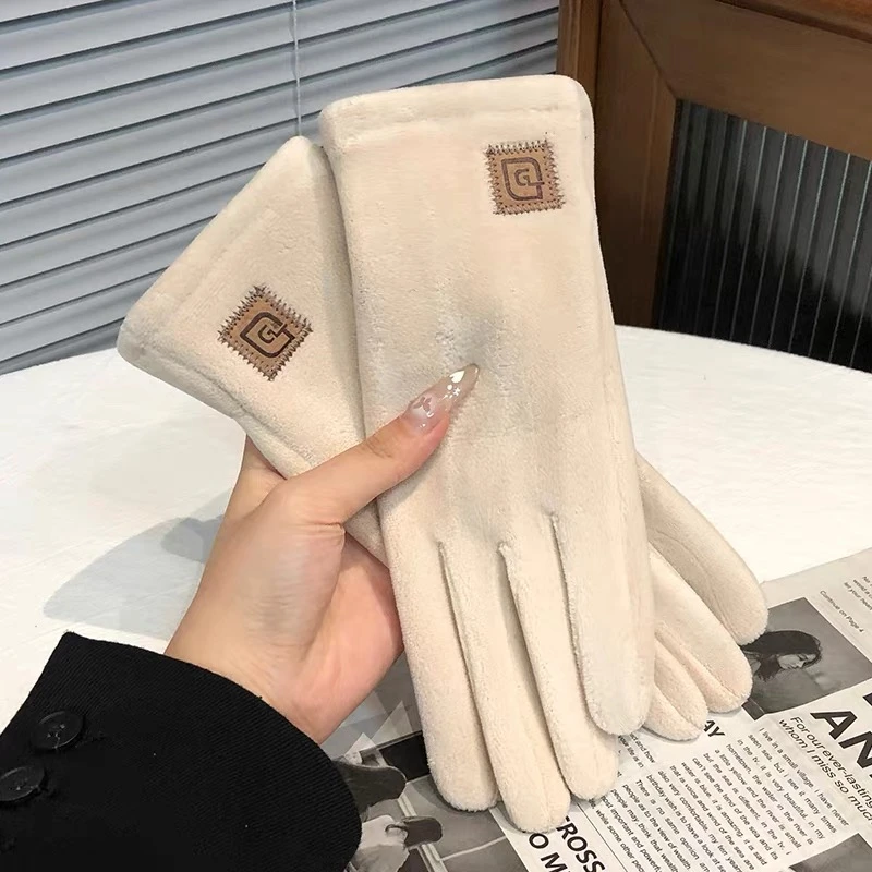 羊羔绒保暖手套女冬季2025新款高颜值骑车防风防寒触屏开车棉手套