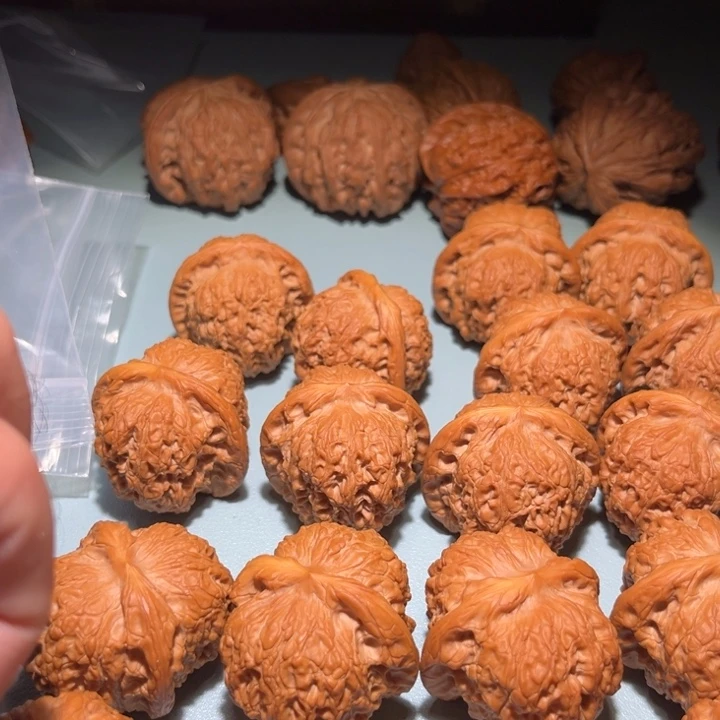 吊坠文玩核桃3637血麒麟