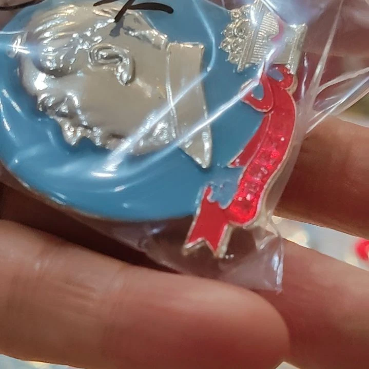 不**郑像品相非常不错