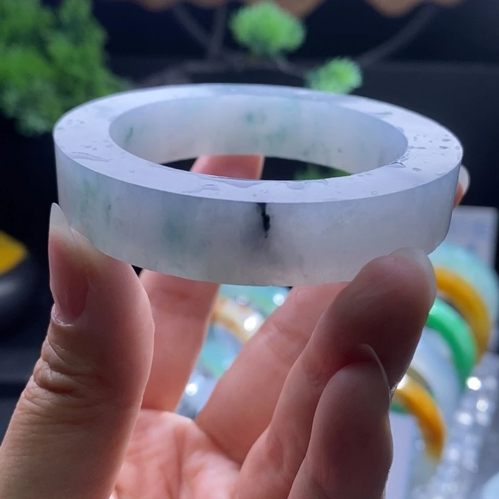 未镶嵌翡翠手镯定制翡翠