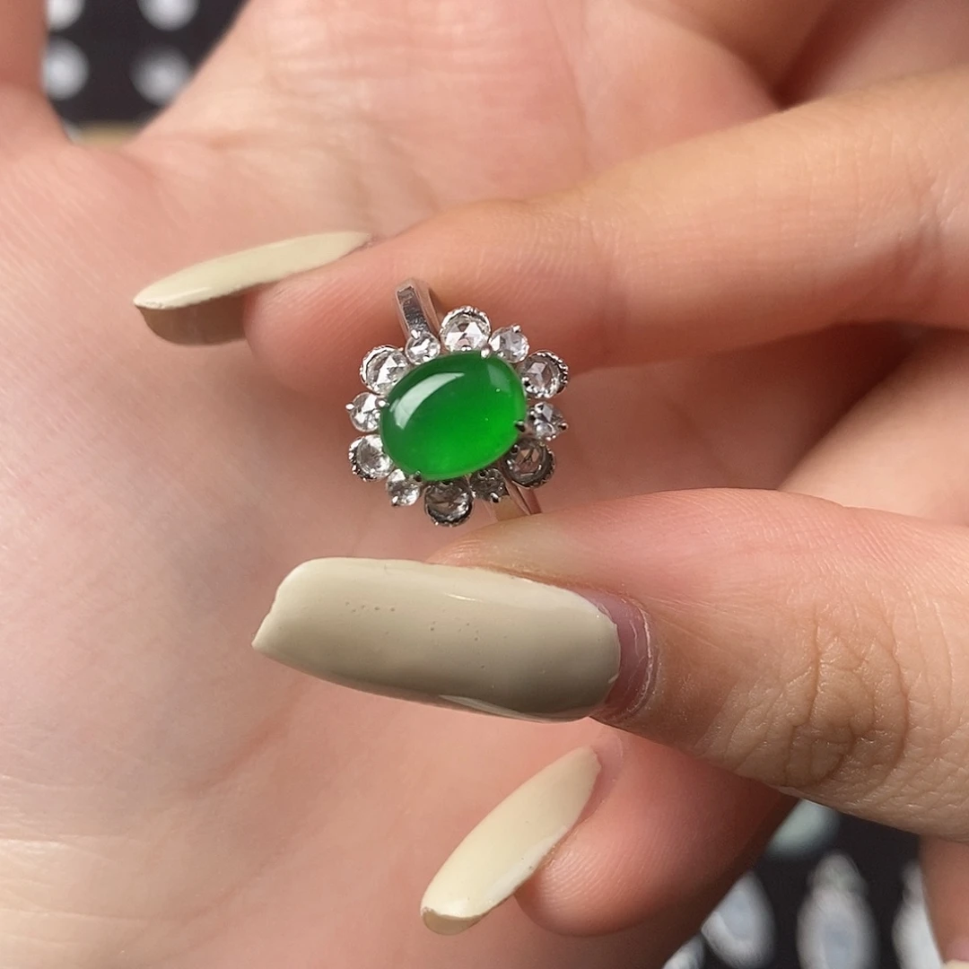 翡翠18K金镶嵌戒指