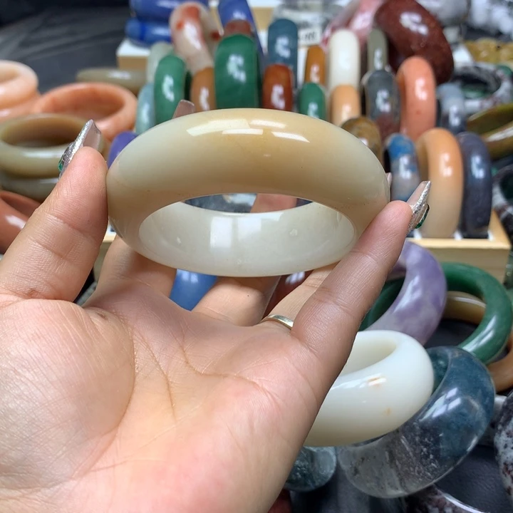 未镶嵌手镯石英质玉娜***样