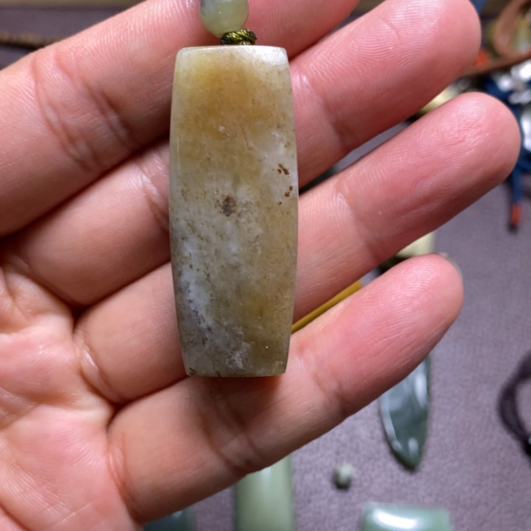 岫岩河磨玉（透闪石质玉）无未镶嵌