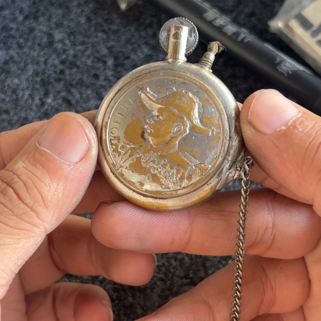 *****古董煤油打火机-圆饼战壕