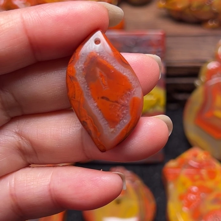 玛瑙/玉髓未镶嵌颈饰